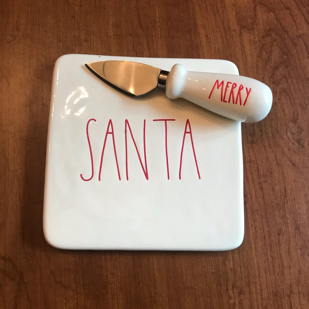 Rae Dunn SANTA / MERRY cheese plate 🎅